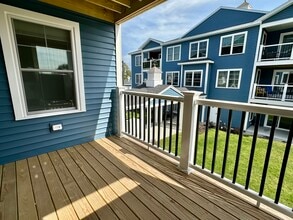 2-4 ME-4 in Windham, ME - Building Photo - Building Photo