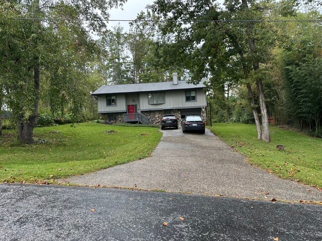 128 White Oak Road Ext in Arden, NC - Building Photo - Building Photo