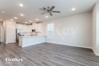 18412 Idyllic Aly, Unit C450 in Shenandoah, TX - Building Photo - Building Photo