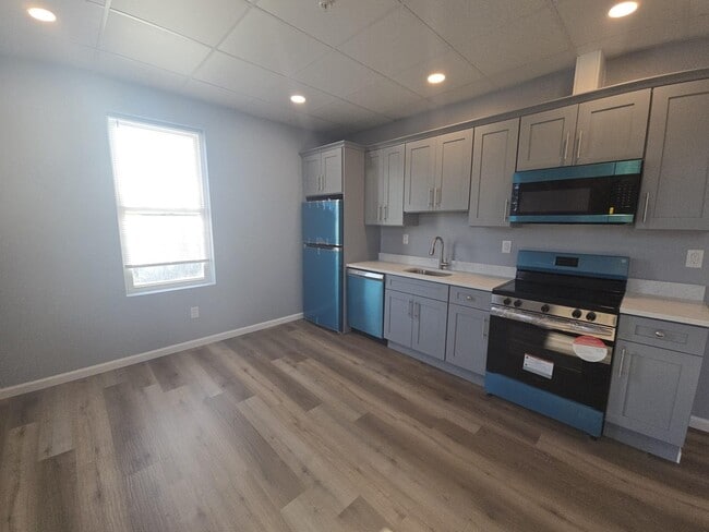 74 W Main St in Walden, NY - Building Photo - Building Photo