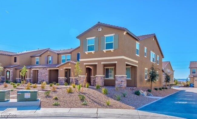 property at 2887 Starling Summit St