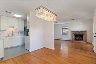 627 Walnut Ave in North Beach, MD - Building Photo - Building Photo