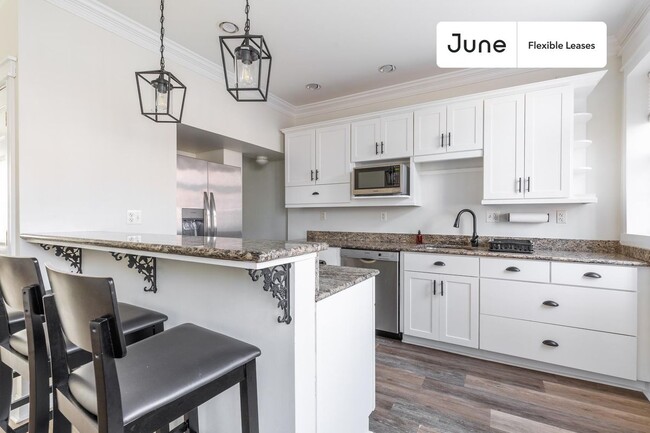 216 Ascot Pl NE in Washington, DC - Building Photo - Building Photo