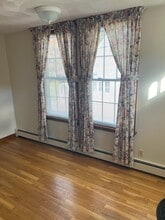 60 Prospect St in Bellingham, MA - Foto de edificio - Building Photo