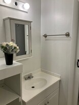 2073 E Bond Dr, Unit 2073