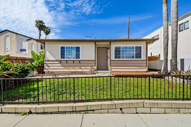 property at 4766 32nd St