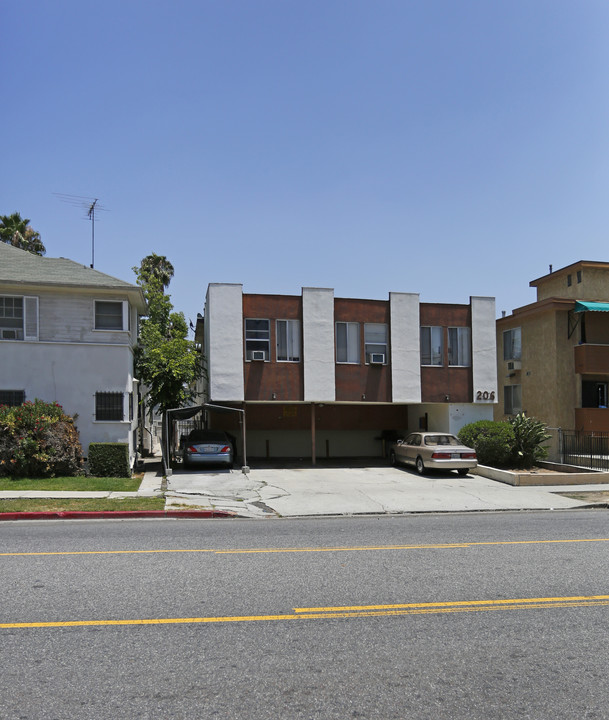 206 S Commonwealth Ave in Los Angeles, CA - Building Photo