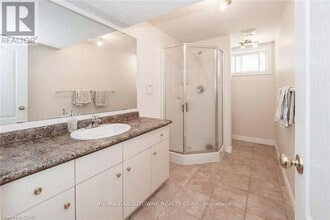 7 Clairfields Dr W in Guelph, ON - Building Photo - Building Photo