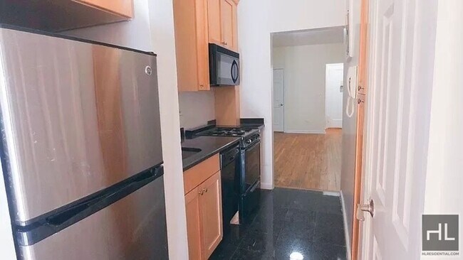 East 84th Street, Unit 4H in New York, NY - Building Photo - Building Photo