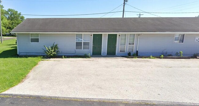property at 700 W Cunningham Dr