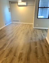 321 Ella St, Unit 10 in Mckees Rocks, PA - Foto de edificio - Building Photo