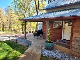 6091 Dutch Mine Rd in Diamond Springs, CA - Building Photo