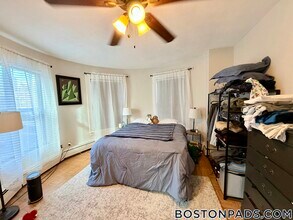 1526 Tremont St, Unit 2 in Boston, MA - Foto de edificio - Building Photo