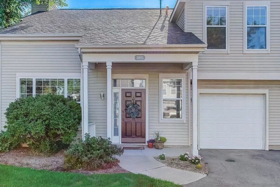 2851 Holborn Cir, Unit 2851 Holborn Cir in Madison, WI - Building Photo
