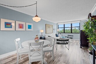 1401 N Riverside Dr, Unit 604 in Pompano Beach, FL - Building Photo - Building Photo