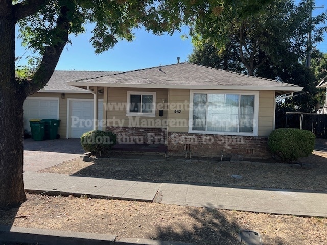 property at 462 E Pine St