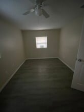 7803 Lueders Ave in Jacksonville, FL - Foto de edificio - Building Photo