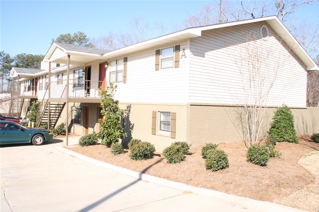 property at 522 N Donahue Dr