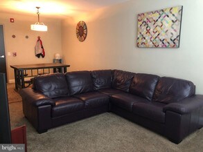 9 N 7th St-Unit -D in Perkasie, PA - Foto de edificio - Building Photo