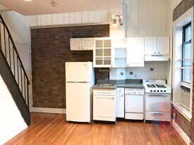 234 Mott St, Unit 20 in New York, NY - Building Photo