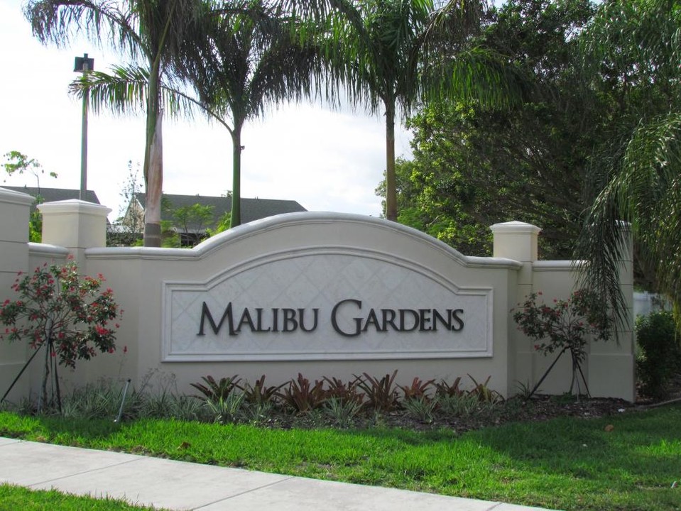 Malibu Gardens in Homestead, FL - Foto de edificio