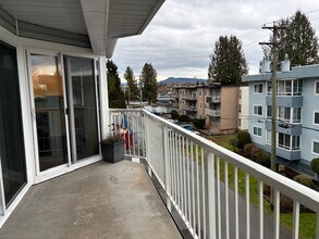 22222-22119 119 Ave in Maple Ridge, BC - Building Photo - Building Photo