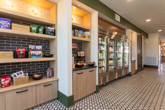 Ellison Mallard Creek in Charlotte, NC - Foto de edificio - Interior Photo