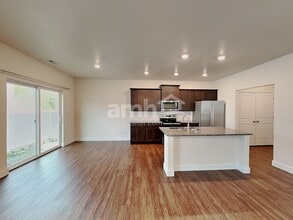 10309 21st Pl SE in Lake Stevens, WA - Building Photo - Building Photo