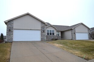 2995 Kentville Dr in Sun Prairie, WI - Building Photo