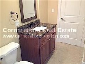 75 Beechcroft St in Boston, MA - Building Photo - Building Photo