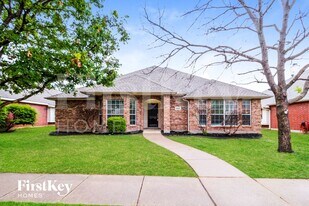 1233 Logan Dr in Lewisville, TX - Building Photo