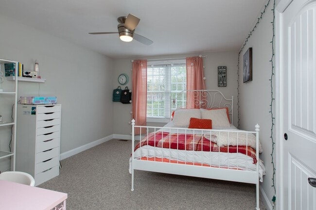 301 Glen Forest Dr in Manchester, NH - Building Photo - Building Photo