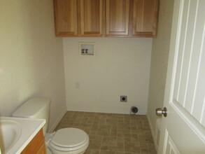 1710 Lancaster Ave-Unit -1714 in Klamath Falls, OR - Building Photo - Building Photo