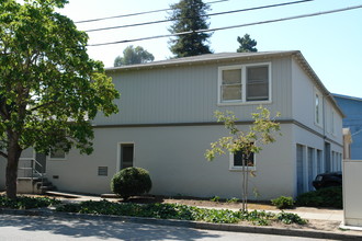 1405 Lincoln Ave in Burlingame, CA - Building Photo - Building Photo