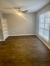 Oaks of Wimbledon in Spring, TX - Foto de edificio - Building Photo