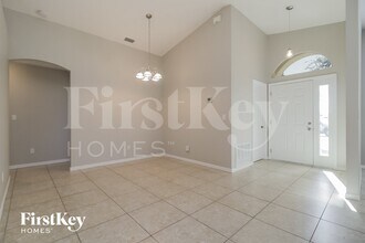 1319 Macon Dr in Titusville, FL - Foto de edificio - Building Photo