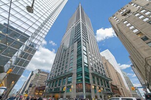 311-4311 Bay St. in Toronto, ON - Building Photo