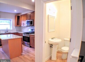 546 Manton St in Philadelphia, PA - Building Photo - Building Photo