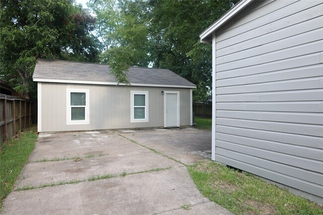 1011 Randall St in Pasadena, TX - Building Photo - Building Photo