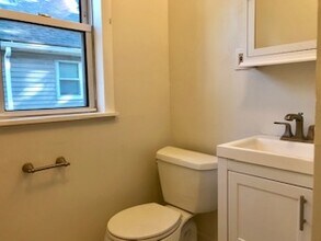 297 Fulton St, Unit 2 in Medford, MA - Foto de edificio - Building Photo