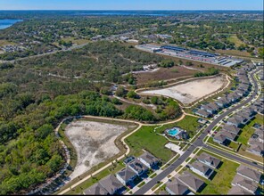 4402 Davos Dr in Clermont, FL - Building Photo - Building Photo
