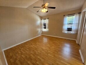 127 Bayfield Dr in Glen Carbon, IL - Building Photo - Building Photo