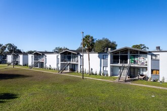 Landings at Parkview in Jacksonville, FL - Building Photo - Building Photo