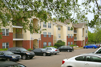 University Courtyard in Tallahassee, FL - Building Photo - Building Photo