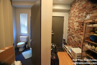 23 Greylock Rd in Boston, MA - Building Photo - Building Photo