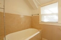 5602 Chaucer Dr photo'