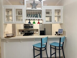 118 E Campeche St in South Padre Island, TX - Building Photo - Building Photo