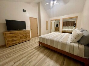 513 Pine Lake Ave in La Porte, IN - Building Photo - Building Photo