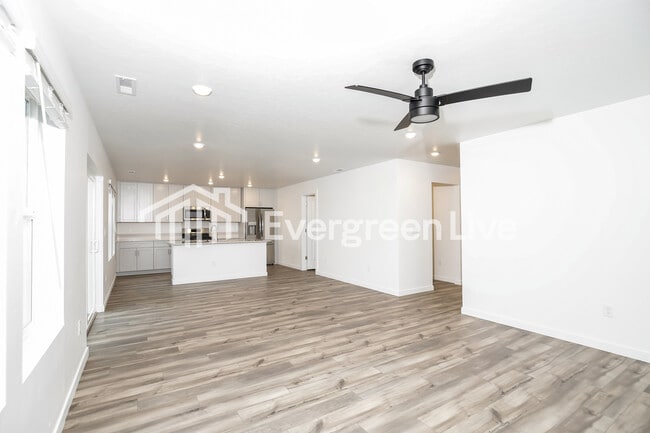 15162 Nimbus Way in Caldwell, ID - Building Photo - Building Photo