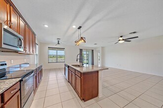 4807 Windy Hammock Way in Palmetto, FL - Building Photo - Building Photo